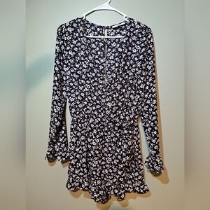 Ro & De floral romper size medium
